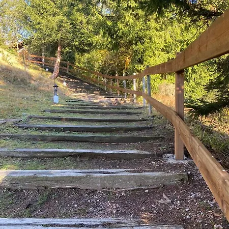 De La Grimpette Au Coeur De Chalet